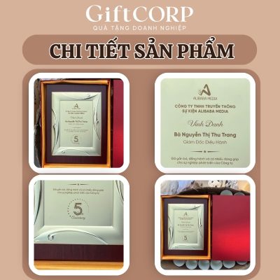 Cận cảnh logo và dòng chữ được in rõ nét trên bề mặt bảng