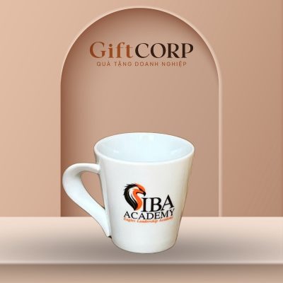 Cốc sứ quà tặng in logo quai xoắn màu trắng LS-06
