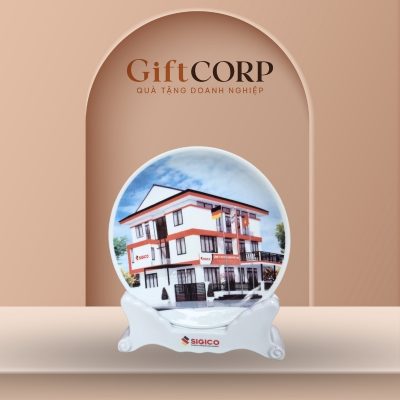 Đĩa biểu trưng quà tặng in logo phi 22 kèm đế sứ ĐBT-04