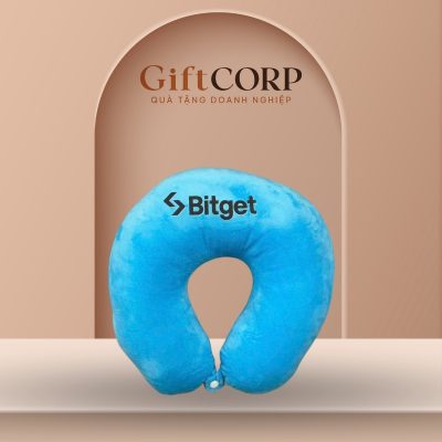 Gối chữ U quà tặng thêu logo vải velboa ruột bông màu xanh GCU-04