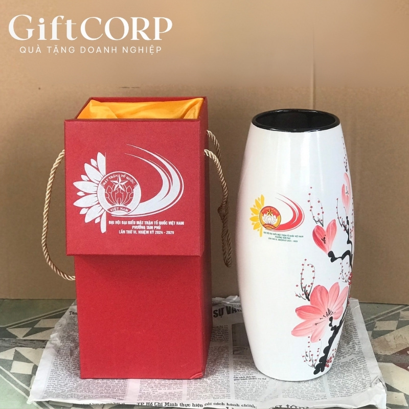 Lọ hoa gốm sứ quà tặng Đại hội MTTQ
