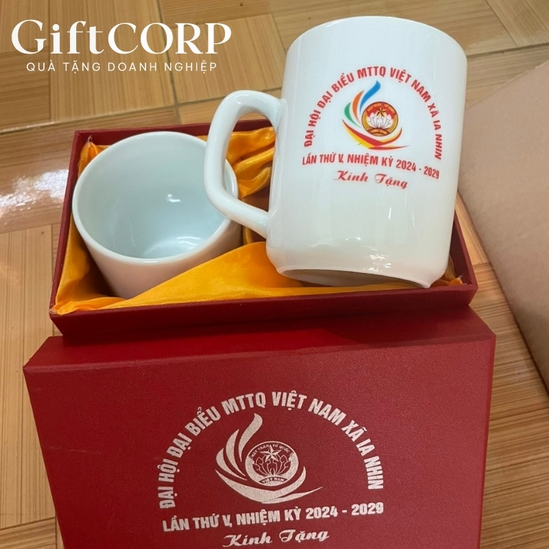 Cốc sứ quà tặng đại hội MTTQ